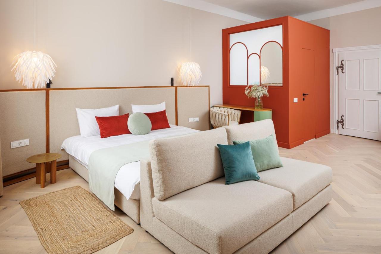 Aries' Collection Luxury Suites ブラショフ エクステリア 写真