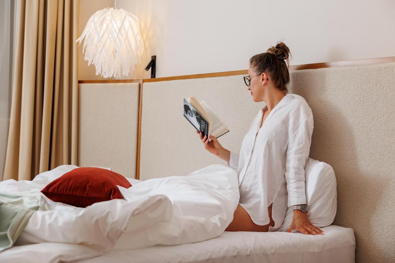 Aries' Collection Luxury Suites ブラショフ エクステリア 写真
