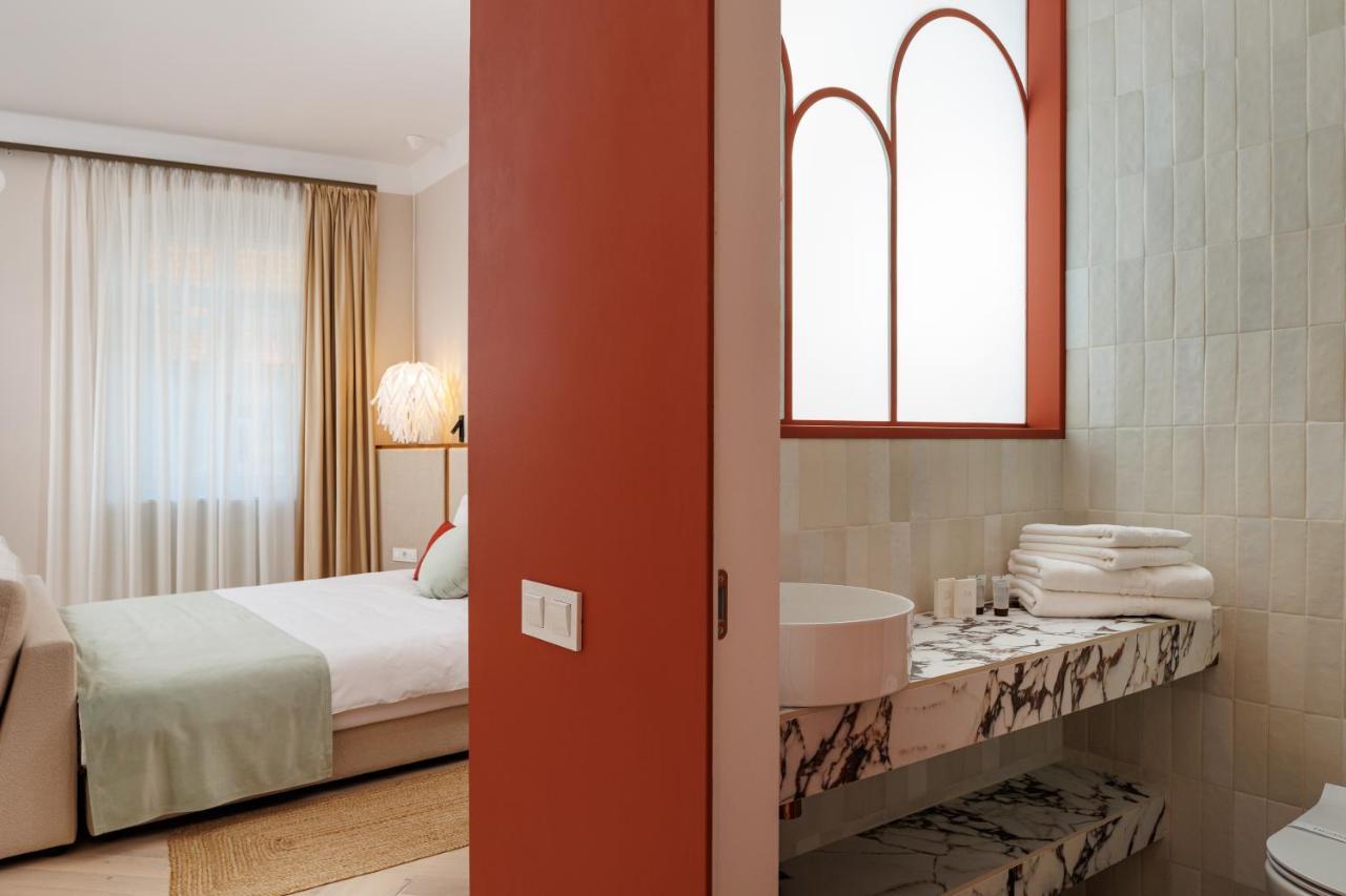 Aries' Collection Luxury Suites ブラショフ エクステリア 写真